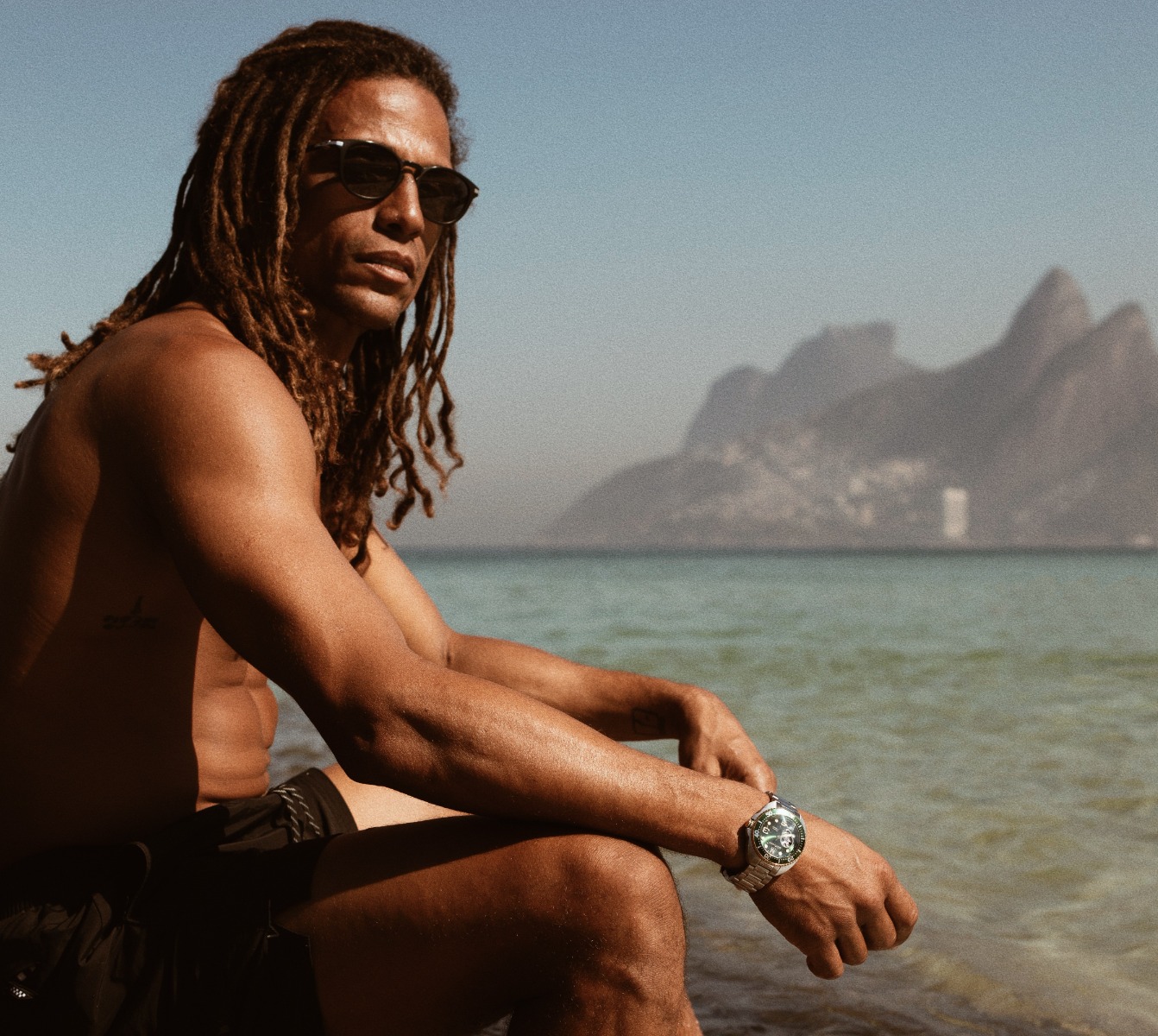 DESIGNED FOR DIVING. CRAFTED FOR DEMANDING STANDARDS.